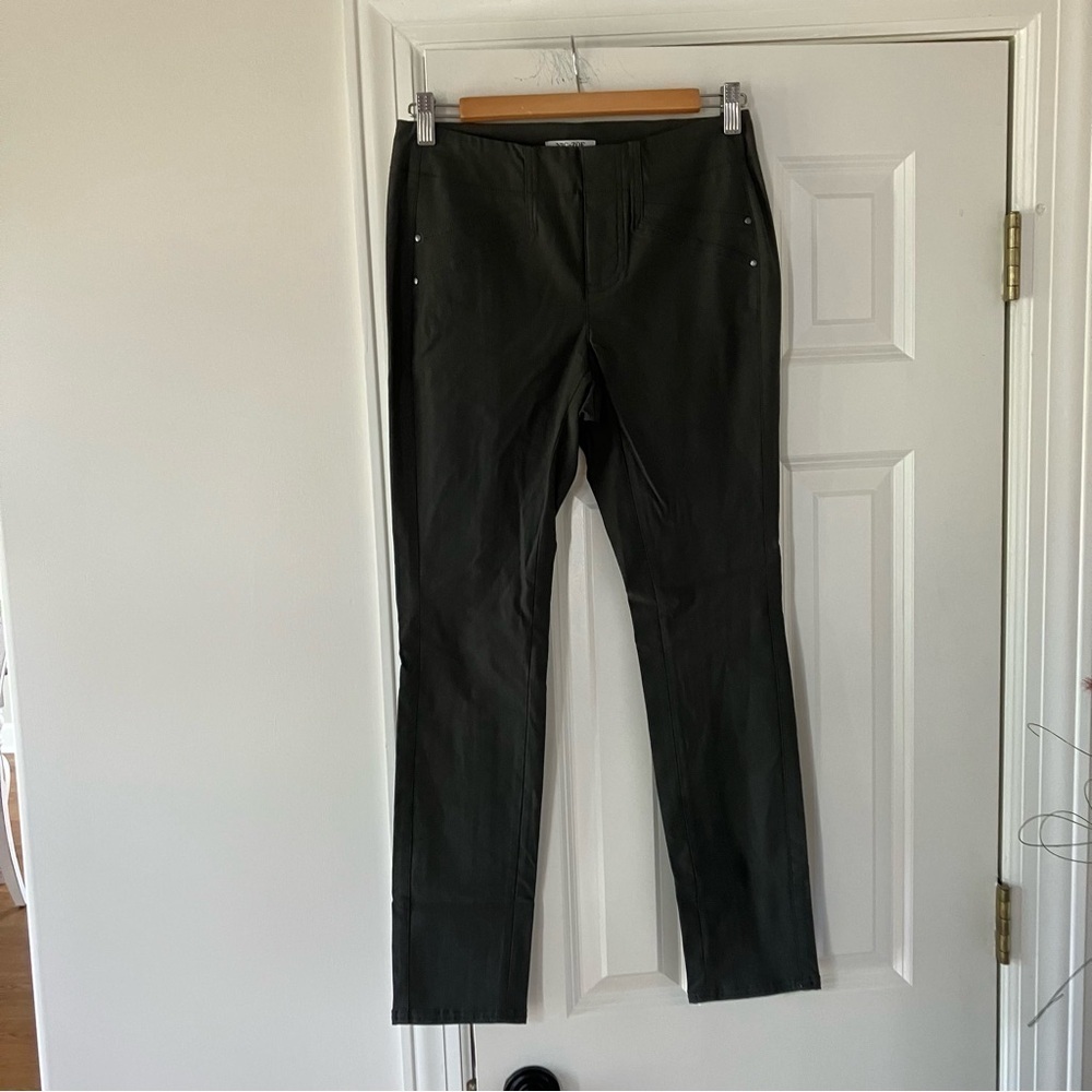 NIC+ZOE Greenish Gray Wonderstretch Pocket Straight Leg Pants (2) - Picture 2 of 10